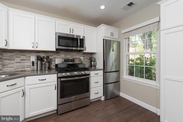 55 SYCAMORE CT, Lawrence Township, NJ 08648