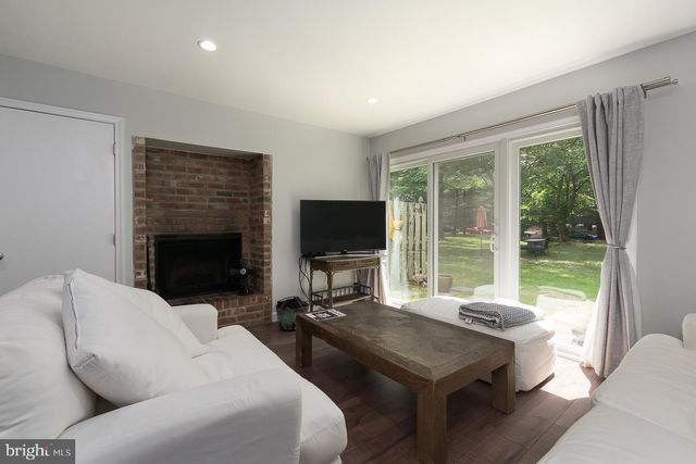 55 SYCAMORE CT, Lawrence Township, NJ 08648