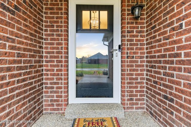 480 Bald Eagles Cir, Mt Washington, KY 40047