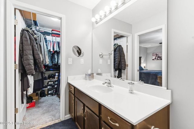 480 Bald Eagles Cir, Mt Washington, KY 40047