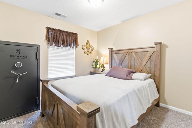 480 Bald Eagles Cir, Mt Washington, KY 40047