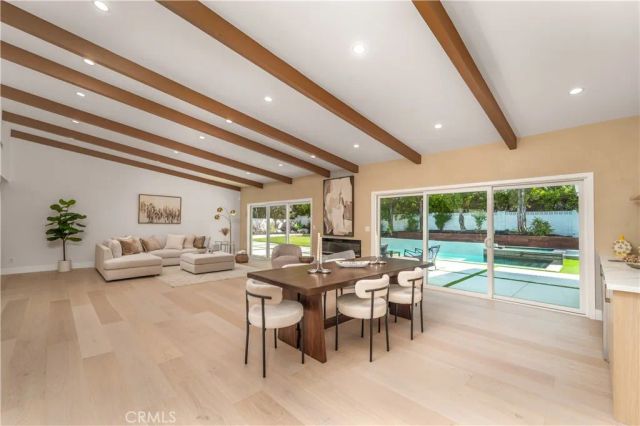 24320 Bessemer, Woodland Hills, CA 91367