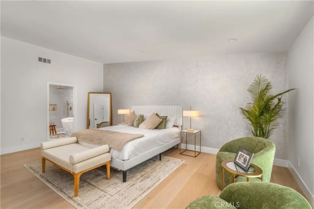 24320 Bessemer, Woodland Hills, CA 91367