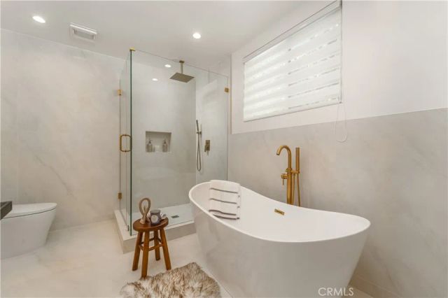 24320 Bessemer, Woodland Hills, CA 91367