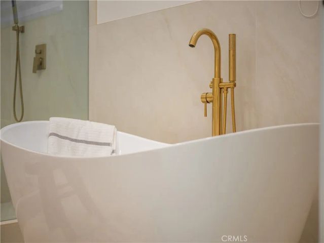 24320 Bessemer, Woodland Hills, CA 91367