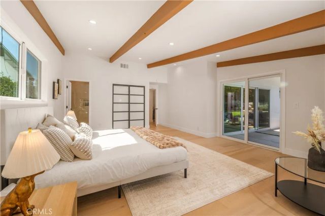 24320 Bessemer, Woodland Hills, CA 91367