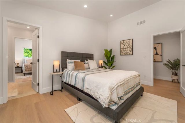 24320 Bessemer, Woodland Hills, CA 91367