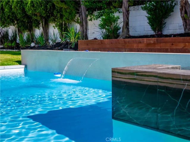 24320 Bessemer, Woodland Hills, CA 91367