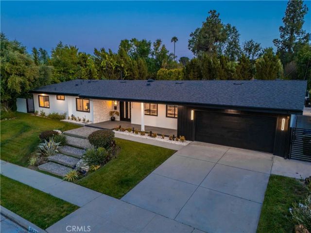 24320 Bessemer, Woodland Hills, CA 91367