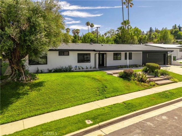 24320 Bessemer, Woodland Hills, CA 91367