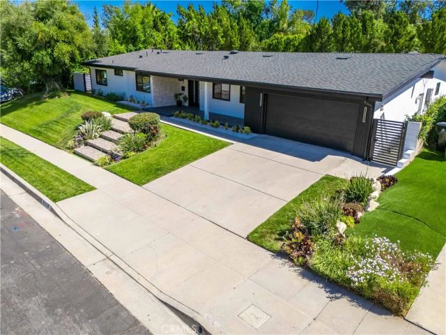 24320 Bessemer, Woodland Hills, CA 91367