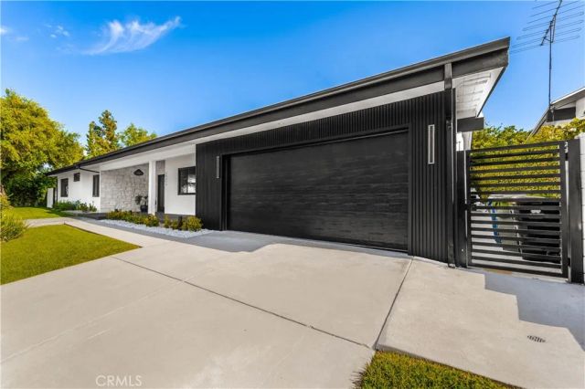 24320 Bessemer, Woodland Hills, CA 91367