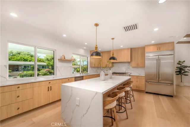 24320 Bessemer, Woodland Hills, CA 91367