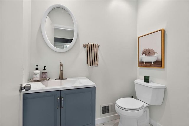 5715 W 78th Terrace, Prairie Village, KS 66208