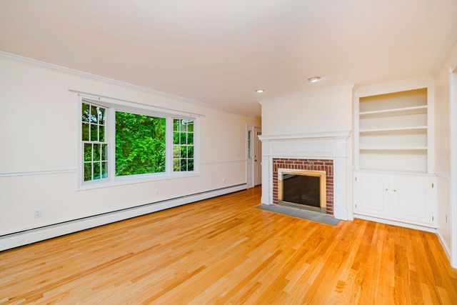 275 Summer St, Rehoboth, MA 02769