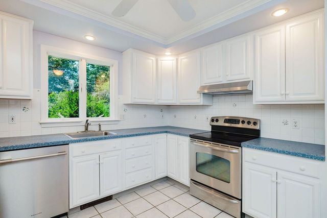 275 Summer St, Rehoboth, MA 02769