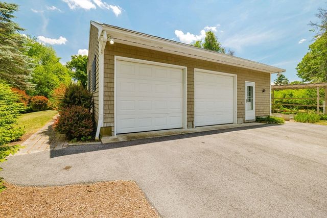 275 Summer St, Rehoboth, MA 02769