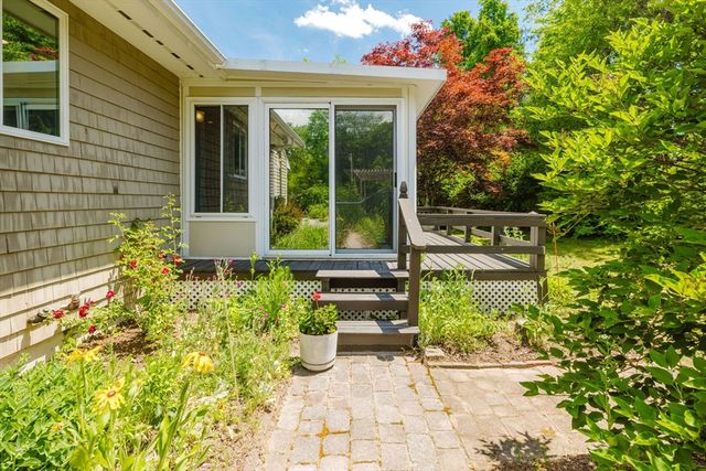 275 Summer St, Rehoboth, MA 02769