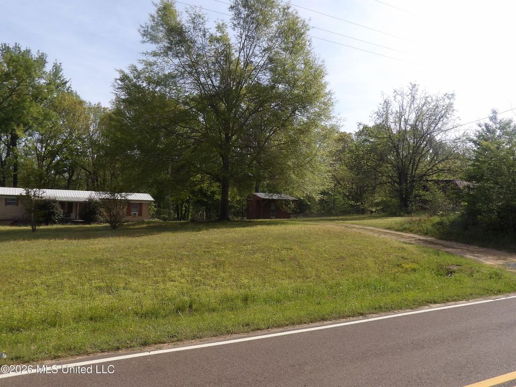 4269 Laws Hill Road, Waterford, MS 38685 — exterior