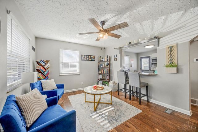 8521 Darnell Avenue, Sycamore Twp, OH 45236