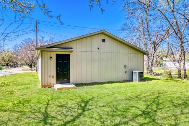 602 N Taylor Street, Gainesville, TX 76240