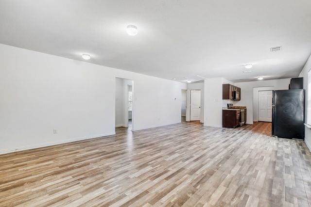602 N Taylor Street, Gainesville, TX 76240