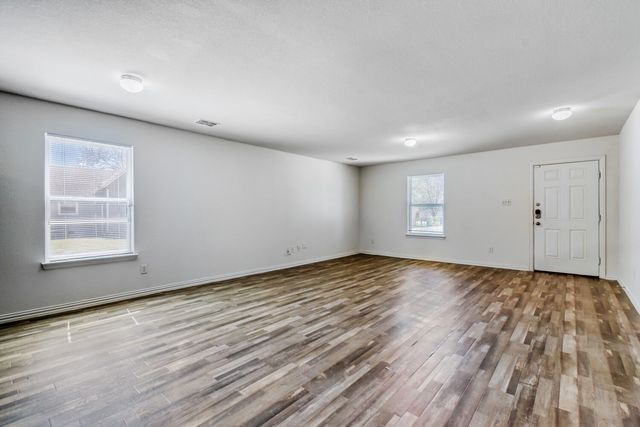 602 N Taylor Street, Gainesville, TX 76240