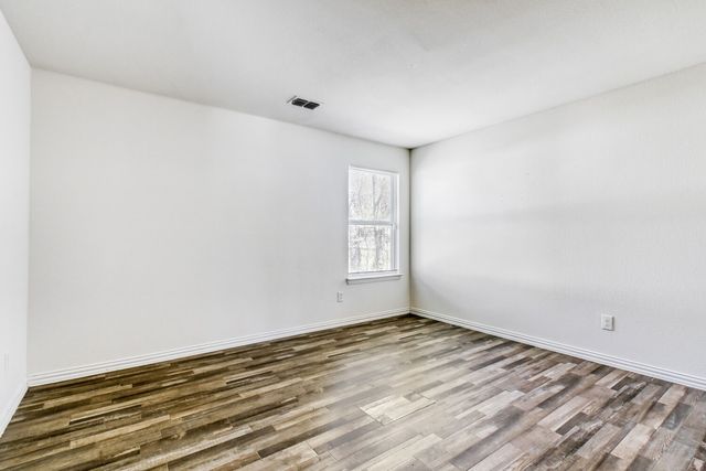 602 N Taylor Street, Gainesville, TX 76240