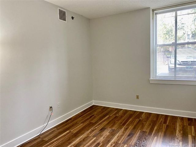 27 Hillside Place 1, New Britain, CT 06051