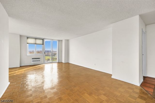 160 Overlook Ave 7A, Hackensack City, NJ 07601