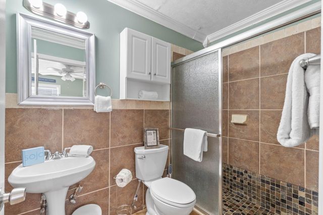 1330 SE Miracle Strip Parkway 211, Fort Walton Beach, FL 32548