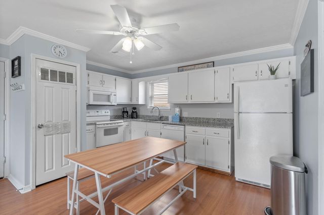 1330 SE Miracle Strip Parkway 211, Fort Walton Beach, FL 32548