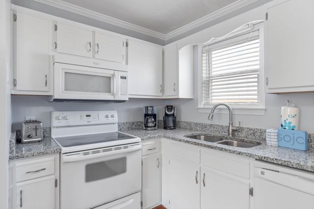 1330 SE Miracle Strip Parkway 211, Fort Walton Beach, FL 32548