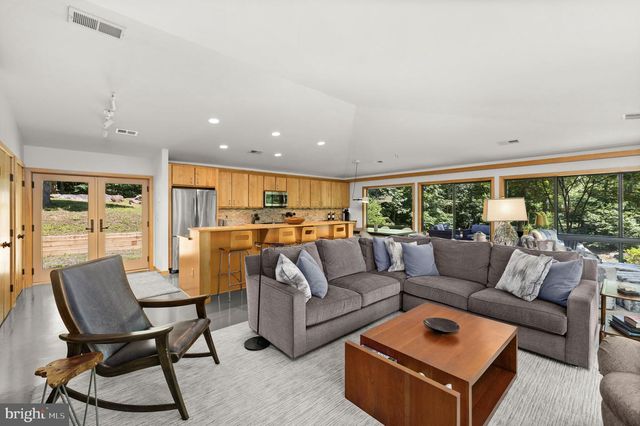 1319 CHAMPE PLAIN, Etlan, VA 22719