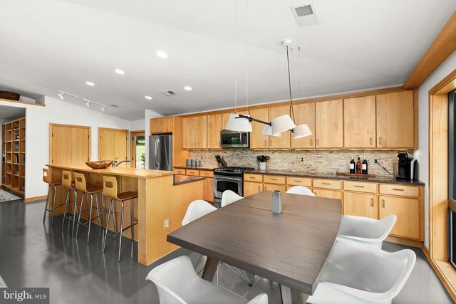 1319 CHAMPE PLAIN, Etlan, VA 22719