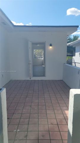 2951 NW 49th St, Miami, FL 33142