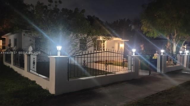 2951 NW 49th St, Miami, FL 33142