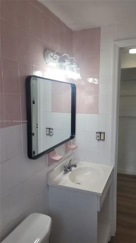 2951 NW 49th St, Miami, FL 33142