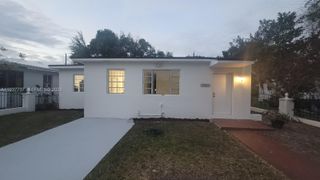 2951 NW 49th St, Miami, FL 33142