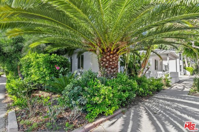 739 Westbourne Drive, West Hollywood, CA 90069