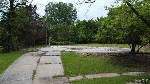 11905 Rosevalley Lane, Hazelwood, MO 63138