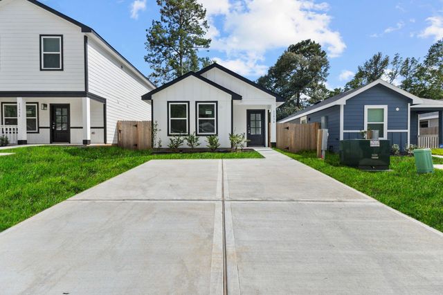 11934 Detar Court, Willis, TX 77378