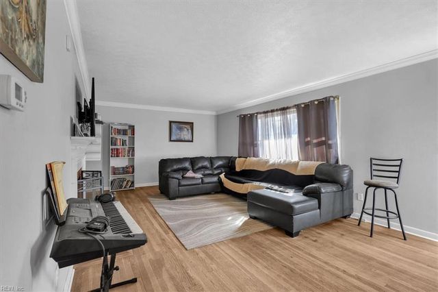 316 Martha Lee DR, Hampton, VA 23666