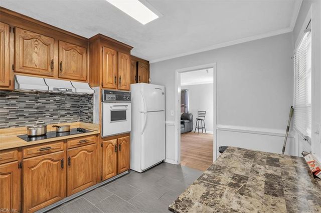 316 Martha Lee DR, Hampton, VA 23666