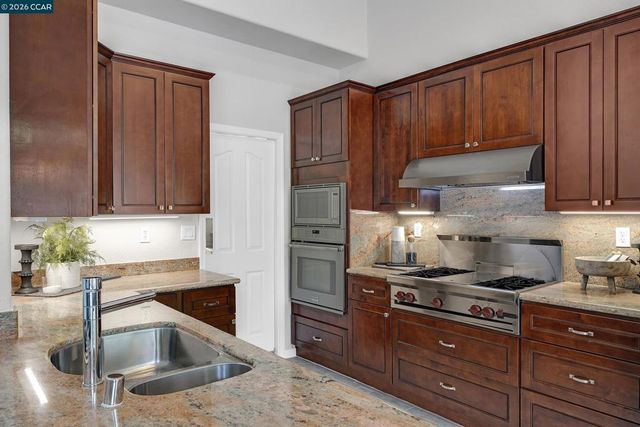 204 Vista Glen Pl, Martinez, CA 94553