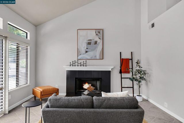 204 Vista Glen Pl, Martinez, CA 94553