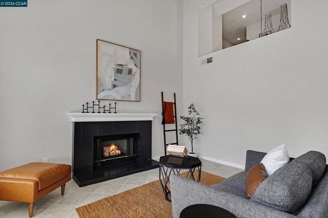 204 Vista Glen Pl, Martinez, CA 94553