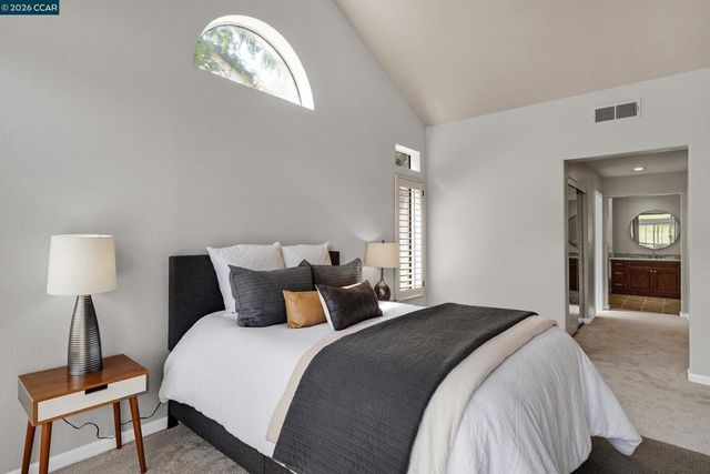 204 Vista Glen Pl, Martinez, CA 94553
