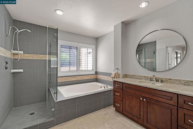 204 Vista Glen Pl, Martinez, CA 94553