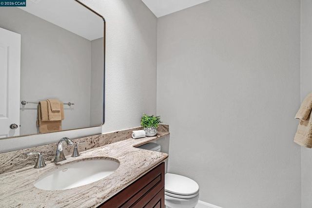 204 Vista Glen Pl, Martinez, CA 94553